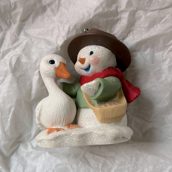 Hallmark Keepsake Snow‎ Buddies 2014 17th in the Series Christmas Ornament ~ EUC - Picture 6 of 6